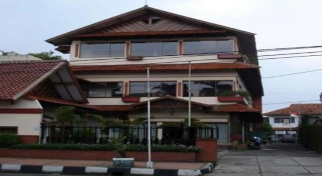 Camera tripla Deluxe Kenangan Hotel