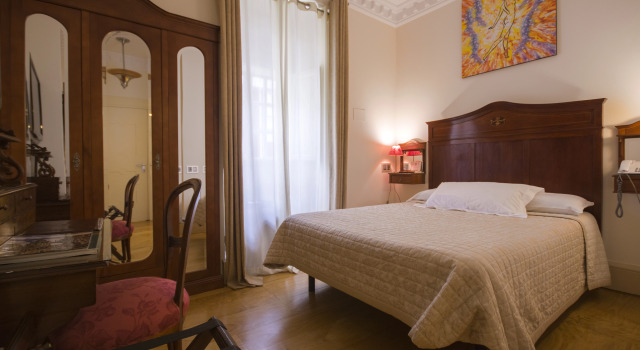Hotel Monumento Pazo de Orbán, Забронировать Отель Луго Lugo Province, рядом с Центр исследования римских муров
