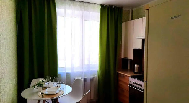 Cozy studio on Karpenko street 4B, Book Lejlighed Billige hoteller i Chebarkul