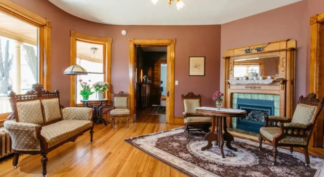 Reynolds House Inn, Rezerwuj Hotel Barre Vermont