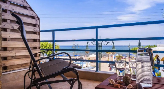Четырёхместный номер Standard с видом на море Haven Beach