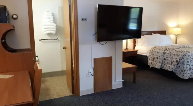 Трёхместный номер Deluxe Bay Motel