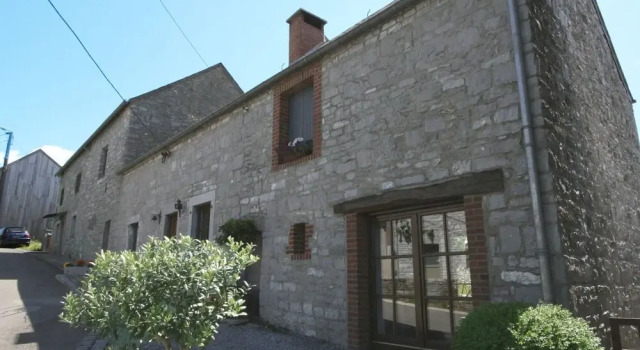 Modern Cottage With Private Garden in Dinant, Забронировать Дом для отпуска Динан 