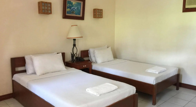 Alona Kew White Beach Resort
