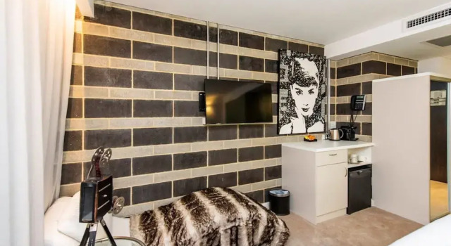 Hollywood Style Studio With Fantastic Roof Terrace, Забронировать Отель Отели Перта 3 звезды, рядом с Enex Perth, 3*
