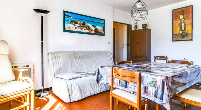 Apartment Les Cyclades, Забронировать Апартаменты/квартира Отели Ле-Лаванду с бассейном, Бассейн