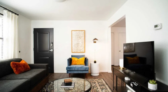Апартаменты Abode Nashville - Marathon Village Near Downtown