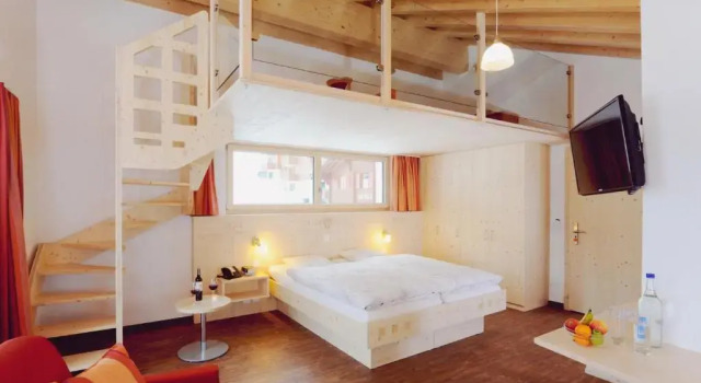 Полулюкс Hotel Capricorn