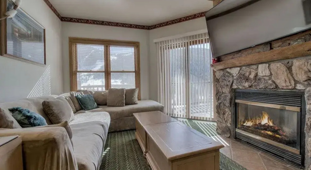 5985 Hidden River Lodge 2 Bedroom Condo by Redawning