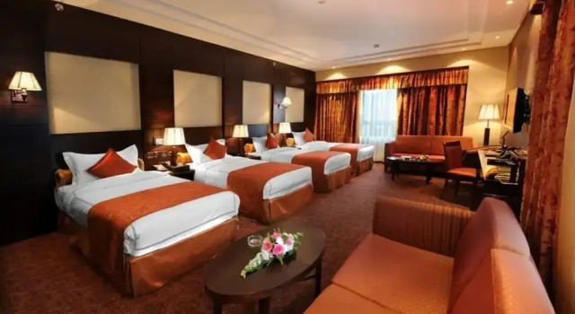Четырёхместный номер Standard Ruve Al Madinah Hotel