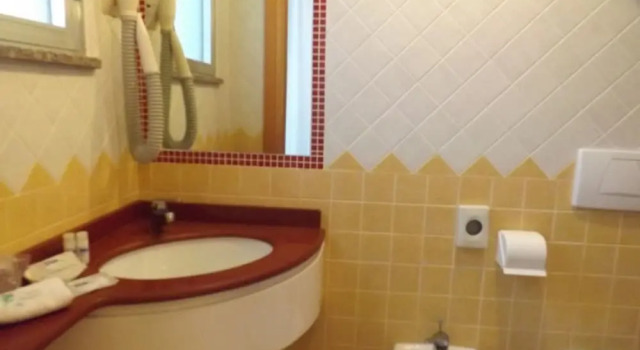 Трёхместный номер Standard Hotel Thea