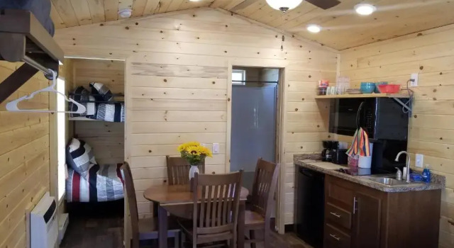 Deluxe Sviitti Castle Gate RV Park