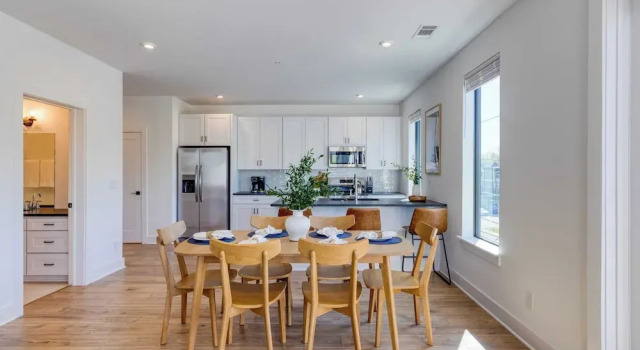 13 Modern Condos Near Downtown Nashville 26 Total Bedrooms, Sleeps 90 The Heights by Avantstay