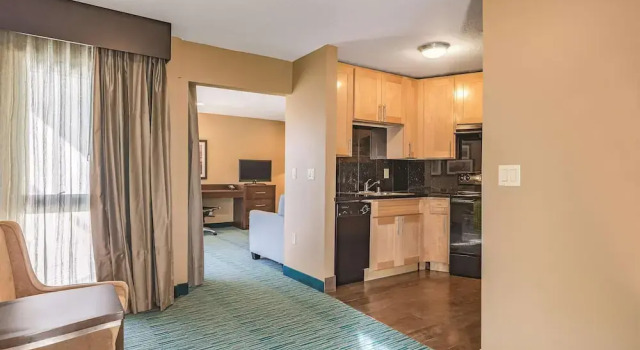 Двухместные апартаменты La Quinta Wyndham SFO Airport West Millbrae-Presidents Award Winner-FREE ARPRT SHTL
