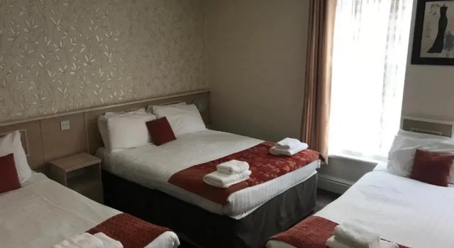 Четырёхместный номер Standard The Georgian Hollies Hotel