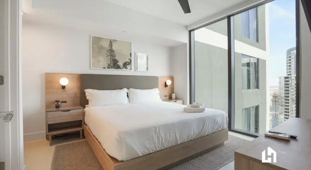 Апартаменты c 1 комнатой с балконом и с видом на океан Stylish Apartments with Partial Ocean Views in Downtown