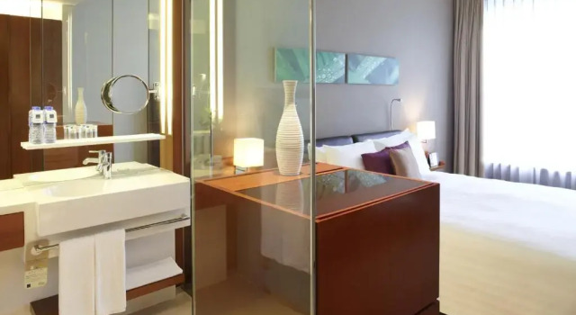 Двухместный номер Standard Novotel Citygate Hong Kong