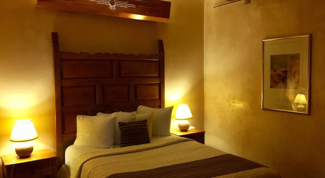 Четырёхместный номер Standard с балконом Guadalupe Inn