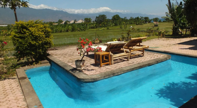 Shanti Loka Hotel