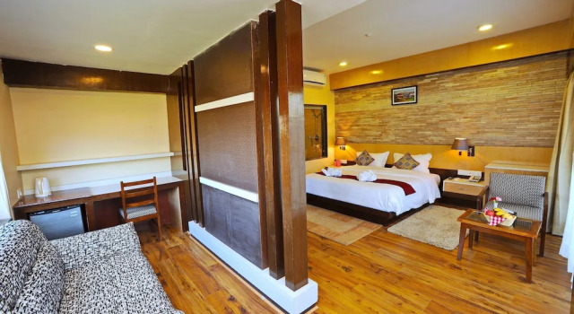 Полулюкс с видом на озеро Hotel Queens Park