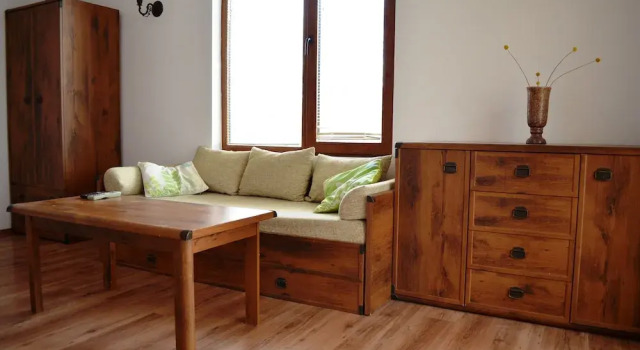 FM Premium 1-BDR Apartment-ART