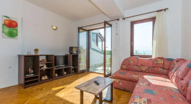 Apartment Domijan, Prenota Appartamento Hotel a Isole Quarnerine con parcheggio, Parcheggio