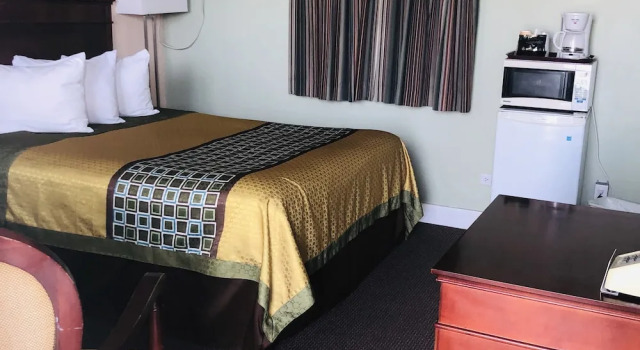 Двухместный люкс Standard Perth Plaza Inn & Suites