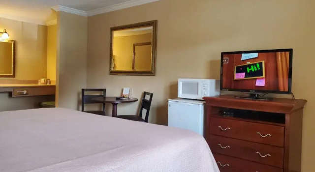 Номер Standard Colonial House Motel