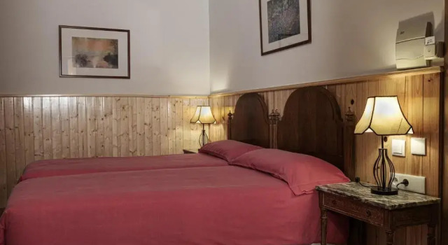 Двухместный номер Economy Balneario  Caldas de Luna