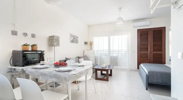 Jardim Cozy Apartment with 2 swimming pools near the Old Town, Rezerwuj Apartament Hotele w Páteo z basenem, Basen