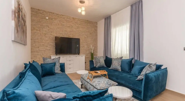 Magnificent Villa Mande With Pool, Vrana Lake