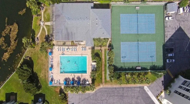 Shoreline 3111 Condo by RedAwning, Varaa Hotelli Hotellit Emerald Coast uima-altaalla, Uima-allas