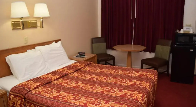Двухместный люкс Knights Inn Oswego East