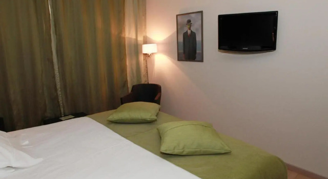 Cleythil Hotel