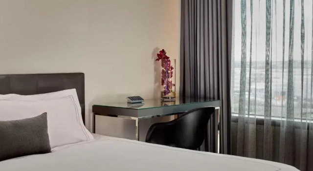 Студия Park Plaza London, Park Royal