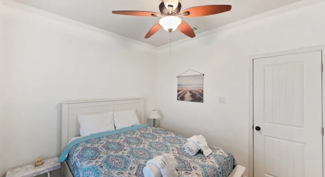 Mermaid Mansion 3 Bedroom Home, Book Feriehus Sommerhuse i Houston, Hytte