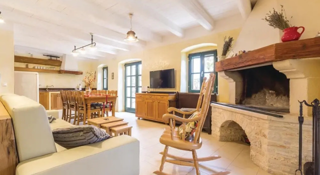 Amazing Home In Sisan, Забронировать Отель Шишан Pula Riviera