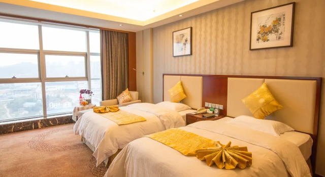 Двухместный номер Deluxe Loudi Huatian Hotel