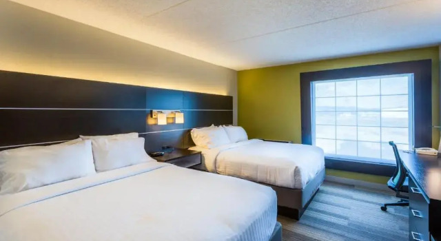 Run of House Holiday Inn Express Hotel & Suites Reading by IHG
