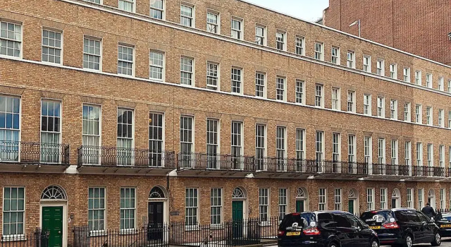 Classic home and garden in Bloomsbury, Забронировать Отель Отели Лондона 3 звезды, рядом с Театр Technis, 3*