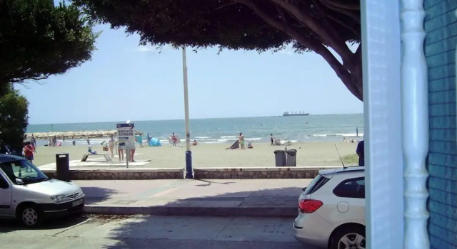 Апартаменты Цокольный этаж с 2 комнатами Beachfront House on 1st Line