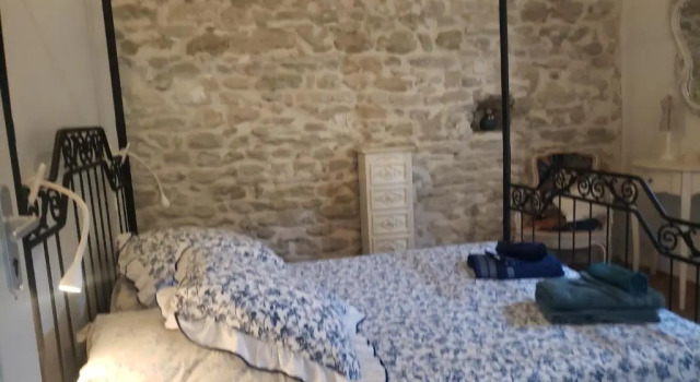 Appartement à FONTAINE DE VAUCLUSE, Prenota Appartamento Hotel a Alvernia con parcheggio, Parcheggio