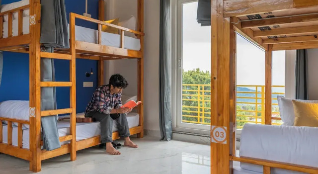 Кровать в общем номере The Social Stays Bir