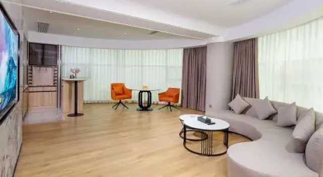 Люкс Deluxe Vienna International Hotel（Chengdu Shudu Wanda Plaza Branch）