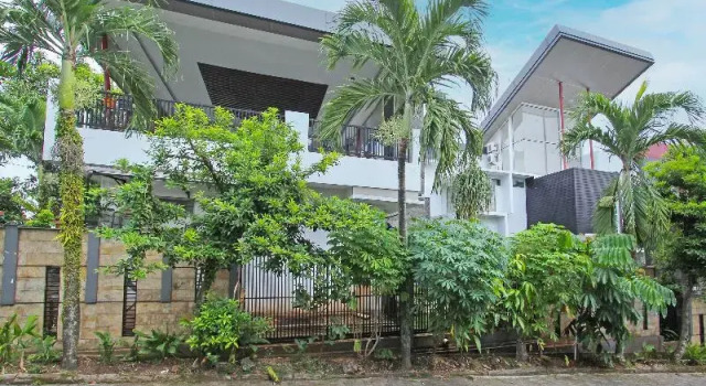 Oyo 91665 D'prof Exclusive Guesthouse