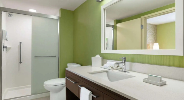 Двухместный люкс Home2 Suites By Hilton Savannah Airport
