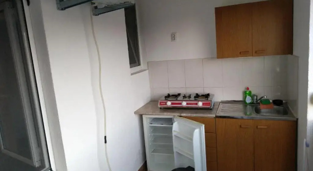 Apartments Music, Book Apartment Sutomore Bar County