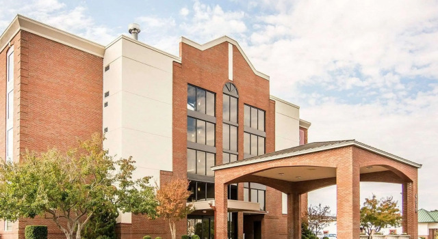 Comfort Suites Fredericksburg South, Забронировать Отель Фредериксберг Виргиния, рядом с Spotsylvania Regional Medical Center