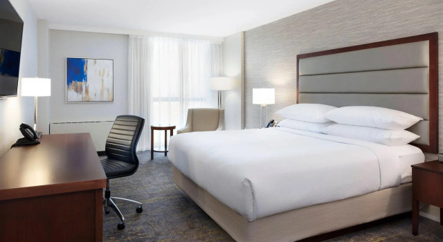 Двухместный номер Standard Delta Hotels by Marriott Burnaby Conference Centre