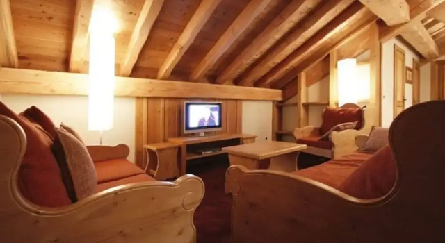 Spacious Apartment in Les Deux-alpes Near Ski Area, Забронировать Апартаменты/квартира Ле-дез-Альп Oisans, рядом с Горнолыжный подъемник Кот